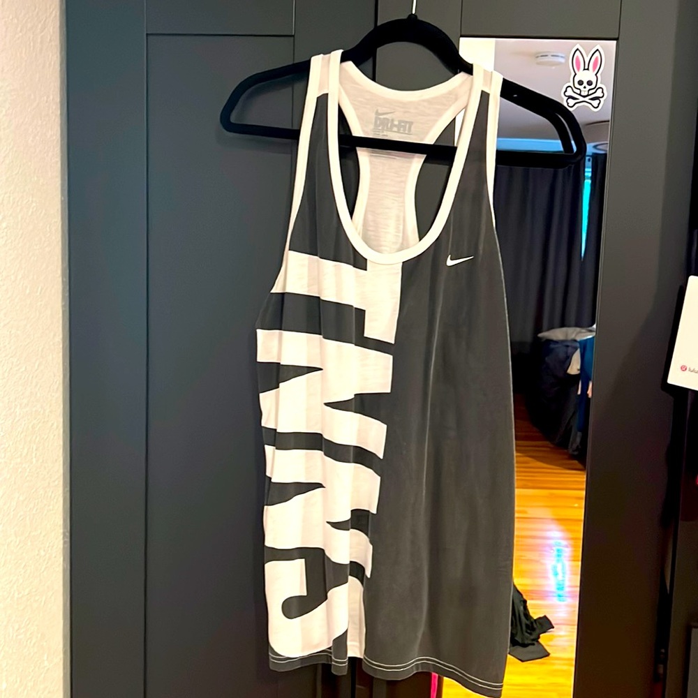 Nike Tennis Tank. Loose Fit